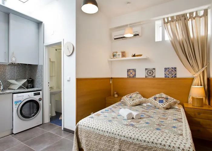 Host Wise - Cozy Quiet Flat - Trindade Station