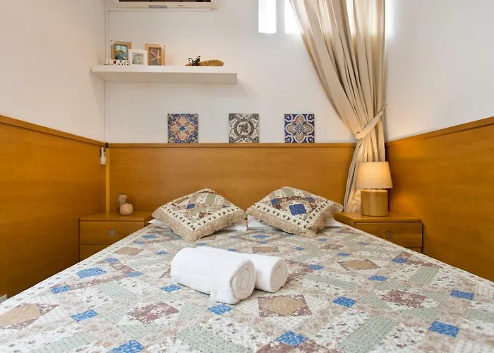 Host Wise - Cozy Quiet Flat - Trindade Station